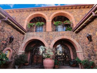 Espectacular Casa Campestre estilo Toscano Villa Italiana en Venta