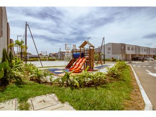 HERMOSA CASA ESQUINERA PARA ESTRENAR EN CIUDAD COUNTRY