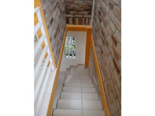 Foto 2 de LUXA VENDE CASA CON 2 APARTAMENTOS EN VILLADELSUR  2 PISOS POPAYAN