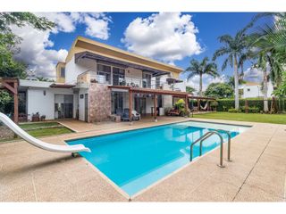 HERMOSA CASA EN VENTA EN CONDOMINIO LA MORADA