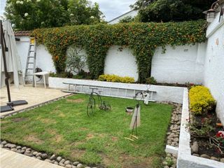 Foto 1 de VENDO CASA NIZA ANTIGUA REMODELADA