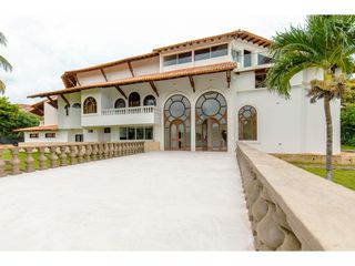 Foto 3 de SE VENDE CASA MANSION DE LUJO EN LAGOS DEL CAUJARAL