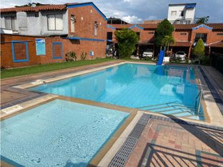 Barrio Altamira - Casa en conjunto cerrado