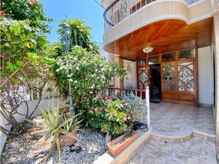 Foto 2 de Amplia casa en venta con vocación comercial o residencial