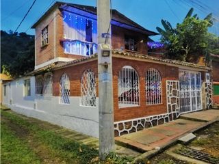 Foto 1 de Maat vende Casa urbana, San Francisco, 142m2 $700Millones
