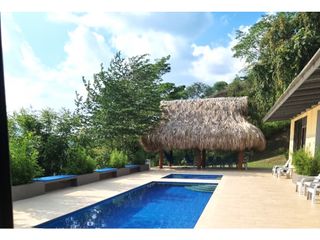 Foto 2 de Maat vende Casa Campestre-Villeta 1.400m2 $1.400Millones