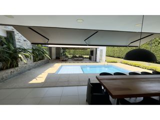 VENTA DE ESPECTACULAR CASA DE UN NIVEL EN CONDOMINIO LA MORADA