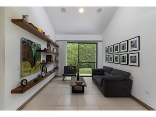 VENTA DE ESPECTACULAR CASA DE UN NIVEL EN CONDOMINIO LA MORADA