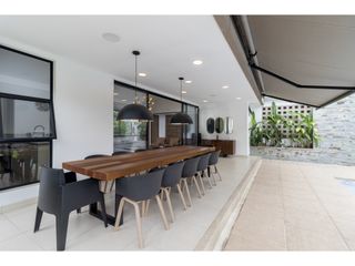 VENTA DE ESPECTACULAR CASA DE UN NIVEL EN CONDOMINIO LA MORADA