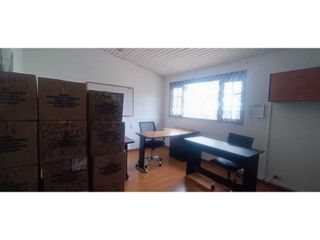 Foto 12 de Rento casa comercial en Santa Paula