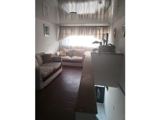 Foto 2 de ACSI 812 VENTA DE CASA DE BARRIO EN MADRID