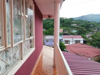 Maat vende Casa urbana Villeta-Cayunda Alto, 101m2 $440Millones