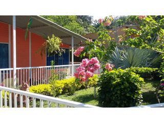 Maat vende Casa Urbana, San Jorge-Villeta 1.175m2 $450Millones