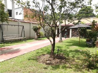 Maat vende Casa Campestre Villeta-Alfondo Lopez, 557m2 $830Millones