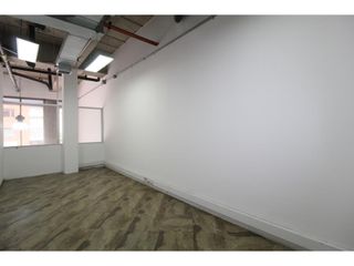 Local/oficinas/bodega Centro Internacional: 988m2 + mezzanine