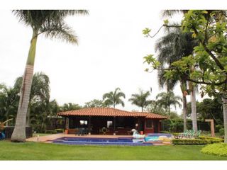 Se vende increíble finca con piscina 5.049 m2 de terreno Rozo Valle