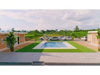 Se vende hermosa finca con piscina 6.400 m2 de terreno Rozo Valle