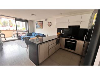 Foto 10 de Vendo apartamento con excelente ubicación