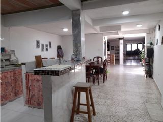 Se vende casa de dos pisos Barrio Las Delicias Palmira Valle Colombia