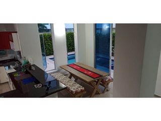 Foto 8 de VENDO CASA EN GIRARDOT  (Condominio Casa Loma Campestre)