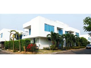 Foto 21 de VENDO CASA EN GIRARDOT  (Condominio Casa Loma Campestre)