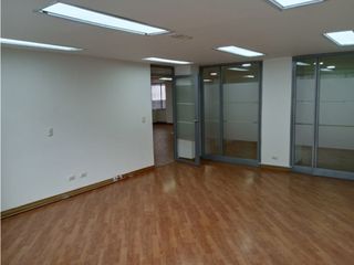 Foto 6 de VENTA OFICINA LA CAROLINA FRENTE A UNICENTRO