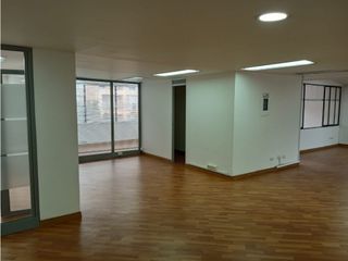 Foto 5 de VENTA OFICINA LA CAROLINA FRENTE A UNICENTRO