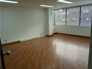 Foto 7 de VENTA OFICINA LA CAROLINA FRENTE A UNICENTRO