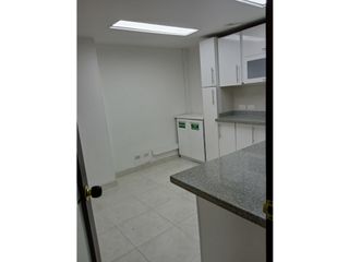 Foto 17 de VENTA OFICINA LA CAROLINA FRENTE A UNICENTRO