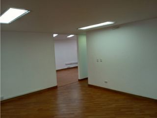 Foto 16 de VENTA OFICINA LA CAROLINA FRENTE A UNICENTRO
