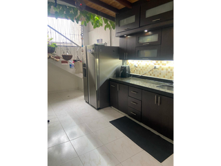 Venta Casa segundo piso  con terraza -PH  Belen Guayabal