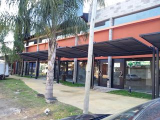 Alquiler Local  Benavidez en Complejo Comercial en Esquina
