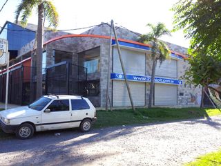 Alquiler Local  Benavidez en Complejo Comercial en Esquina