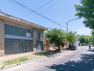 Local comercial y departamento en VENTA La Plata