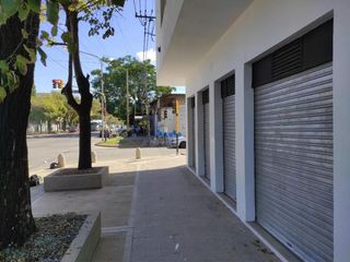 Local en alquiler - 1 Baño - 76Mts2 - La Plata