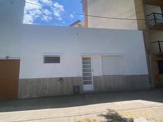 Casa de 2 dormitorios en La Plata
