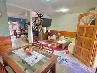 Casa en venta en Benavidez, excelente ubicación sin expensas, pileta, quincho