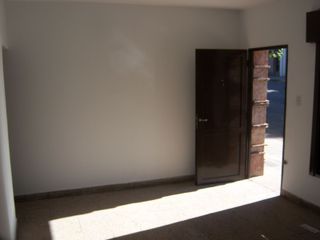 Foto 2 de Venta casa 3 dorm B° General Paz