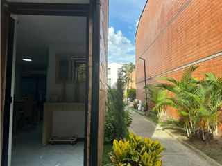 Foto 34 de CASA TRES NIVELES CONJUNTO RESIDENCIAL JARDIN DEL VIENTO