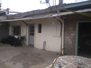 Casa en venta - 3 Dormitorios 2 Baños - Cochera - 225Mts2 - Berazategui