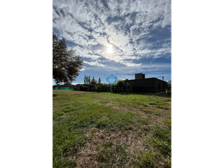 Foto 8 de VENTA-GRAN LOTE 1053M2-SINSACATE
