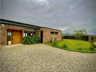 Foto 3 de Venta Casa Campestre moderna como nueva Parcelacion La Ceja