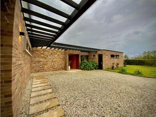 Foto 1 de Venta Casa Campestre moderna como nueva Parcelacion La Ceja