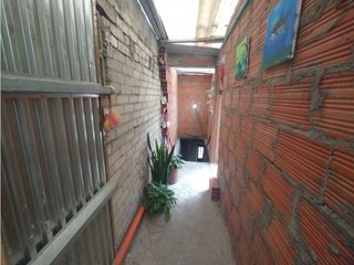 SE VENDE CASA LOTE EN EL BARRIO SANTA CECILIA -MODELIA BOGOTA