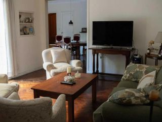Casa en venta - 3 Dormitorios 5 Baños - 257Mts2 - La Plata