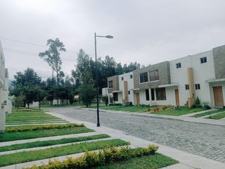 Casa en  Renta 3 habitaciones, sector Dean, Valle de Los Chillos