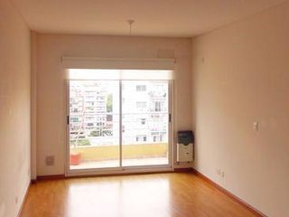 Alquiler Departamento 1 amb amplio c/balcón  - V. Urquiza