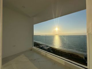 Foto 1 de SUITE DE LUJO FRENTE AL MAR TORRES ELIT MANTA, URB. CIUDAD DEL MAR