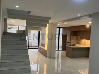 Hermosa Casa de venta a estrenar en Cdla. Punta esmeralda, Via a la costa