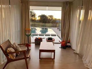 Foto 11 de Casa en alquiler en Belen de Escobar